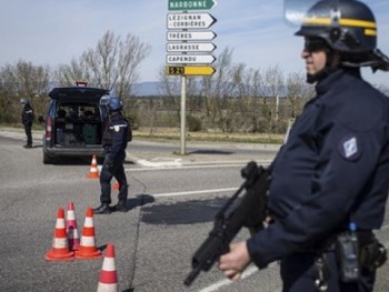 Cảnh sát tiêu diệt thủ phạm bắt cóc con tin tại Pháp
