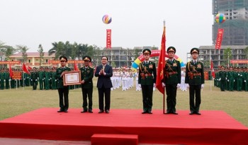 Sư đoàn Bộ binh 301 đón nhận Huân chương Quân công hạng Ba