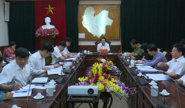 UBND tỉnh họp thống nhất giải pháp thực hiện đóng đường dân sinh qua bãi thải Tây Công ty than Khánh Hòa
