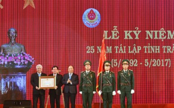 Thủ tướng trao Huân chương Độc lập hạng Nhất cho tỉnh Trà Vinh