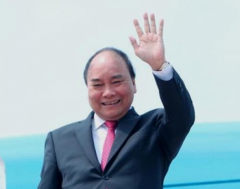 Thủ tướng lên đường dự Hội nghị Cấp cao ASEAN lần thứ 30