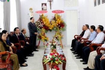 Chủ tịch UBMTTQVN Trần Thanh Mẫn thăm Tòa giám mục Phan Thiết