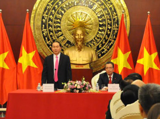 Chủ tịch nước Trần Đại Quang thăm Đại sứ quán Việt Nam tại Trung Quốc