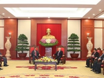 Tổng Bí thư tiếp đoàn đại biểu Ban tổ chức TƯ Đảng Nhân dân Lào