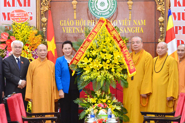 Chủ tịch Quốc hội thăm, chúc mừng Giáo hội Phật Giáo Việt Nam