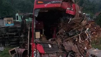 Chiếc xe tải ở vụ tai nạn làm 41 người thương vong mang BKS nước ngoài