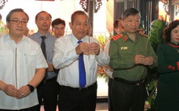 Dâng hương kỷ niệm 100 năm ngày sinh đồng chí Phan Trọng Tuệ