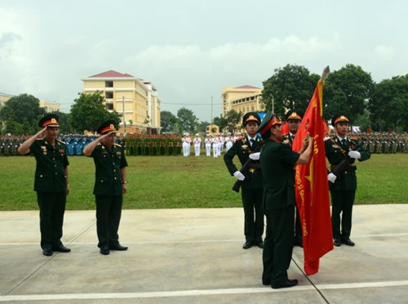 Trường sĩ quan Đặc công đón nhận Huân chương Bảo vệ Tổ quốc hạng ba