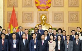 Thủ tướng gặp mặt các DN, diễn giả của Diễn đàn cấp cao về CN 4.0