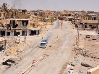 Quân đội Syria thắng thế, IS bị bao vây giữa vùng sa mạc