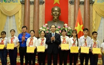 Chủ tịch nước Trần Đại Quang gặp mặt chỉ huy Đội giỏi toàn quốc