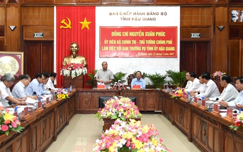 thu tuong nguyen xuan phuc lam viec voi lanh dao tinh hau giang