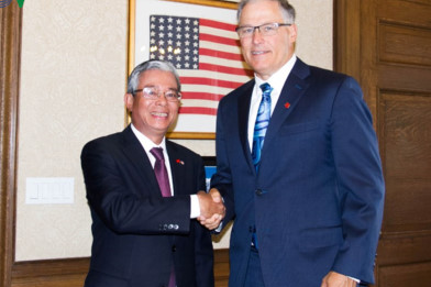 Đại sứ Việt Nam tại Hoa Kỳ thăm và làm việc tại Bang Washington