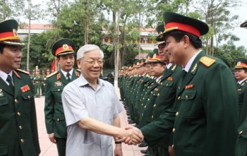 Tổng Bí thư Nguyễn Phú Trọng thăm, làm việc tại Bộ tư lệnh Quân khu 4