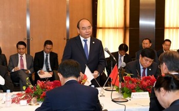 Thủ tướng tọa đàm với các doanh nghiệp hạ tầng và tài chính Nhật Bản