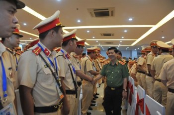 Bộ Công an kiểm tra lực lượng CSGT tham gia phục vụ Tuần lễ Cấp cao APEC