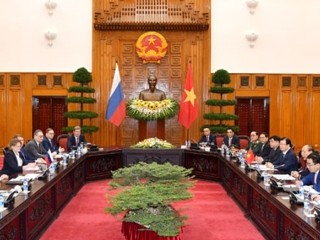 Thủ tướng Nguyễn Xuân Phúc hội đàm với Thủ tướng Medvedev