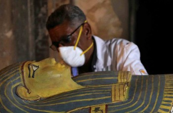 Ai Cập mở nắp quan tài chứa xác ướp người phụ nữ còn nguyên vẹn suốt 3000 năm