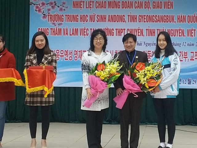 Trường THPT Chuyên Thái Nguyên ký kết hợp tác với Trường Trung học nữ sinh Andong, Hàn Quốc