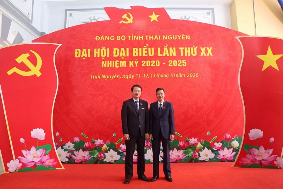 [Photo] Các đoàn đại biểu chụp ảnh lưu niệm tại Đại hội Đại biểu Đảng bộ tỉnh lần thứ XX