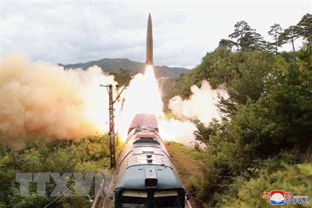 Hàn Quốc họp an ninh khẩn cấp sau vụ phóng tên lửa Triều Tiên