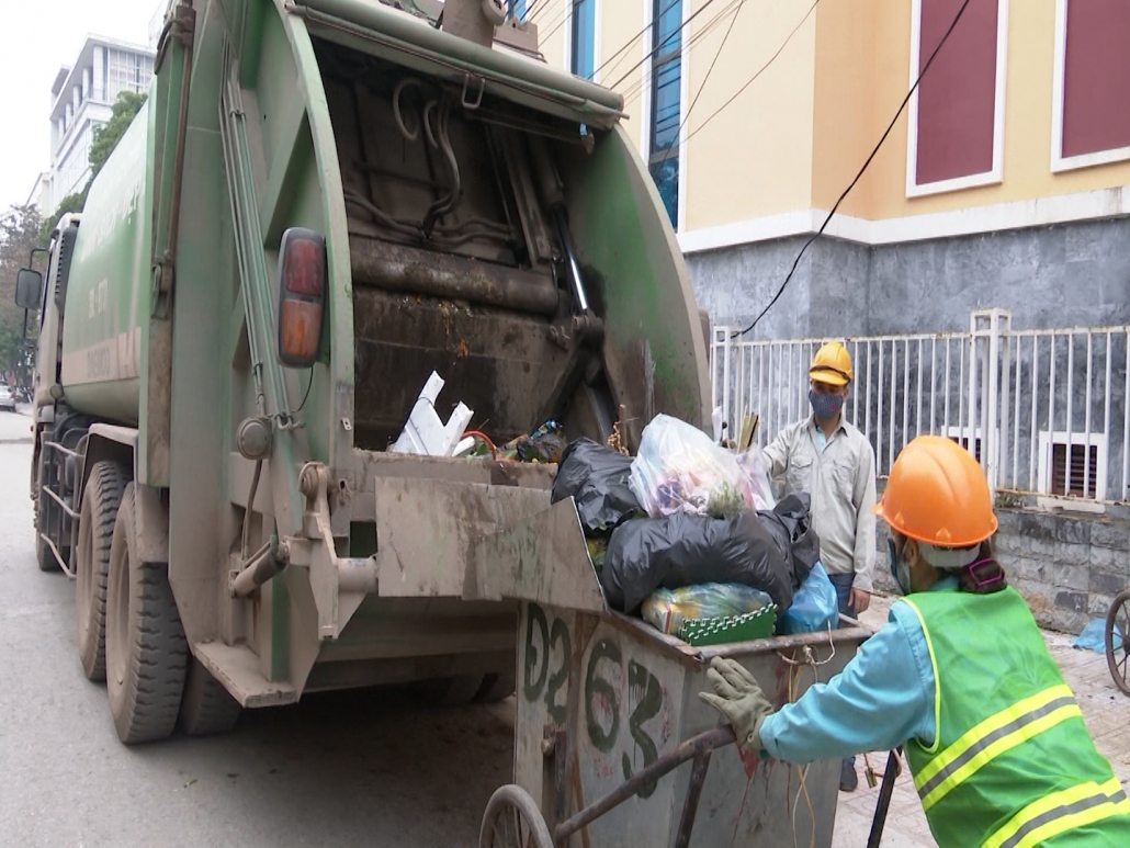 Từng bước hoàn thiện hệ thống xử lý rác thải ở đô thị lớn