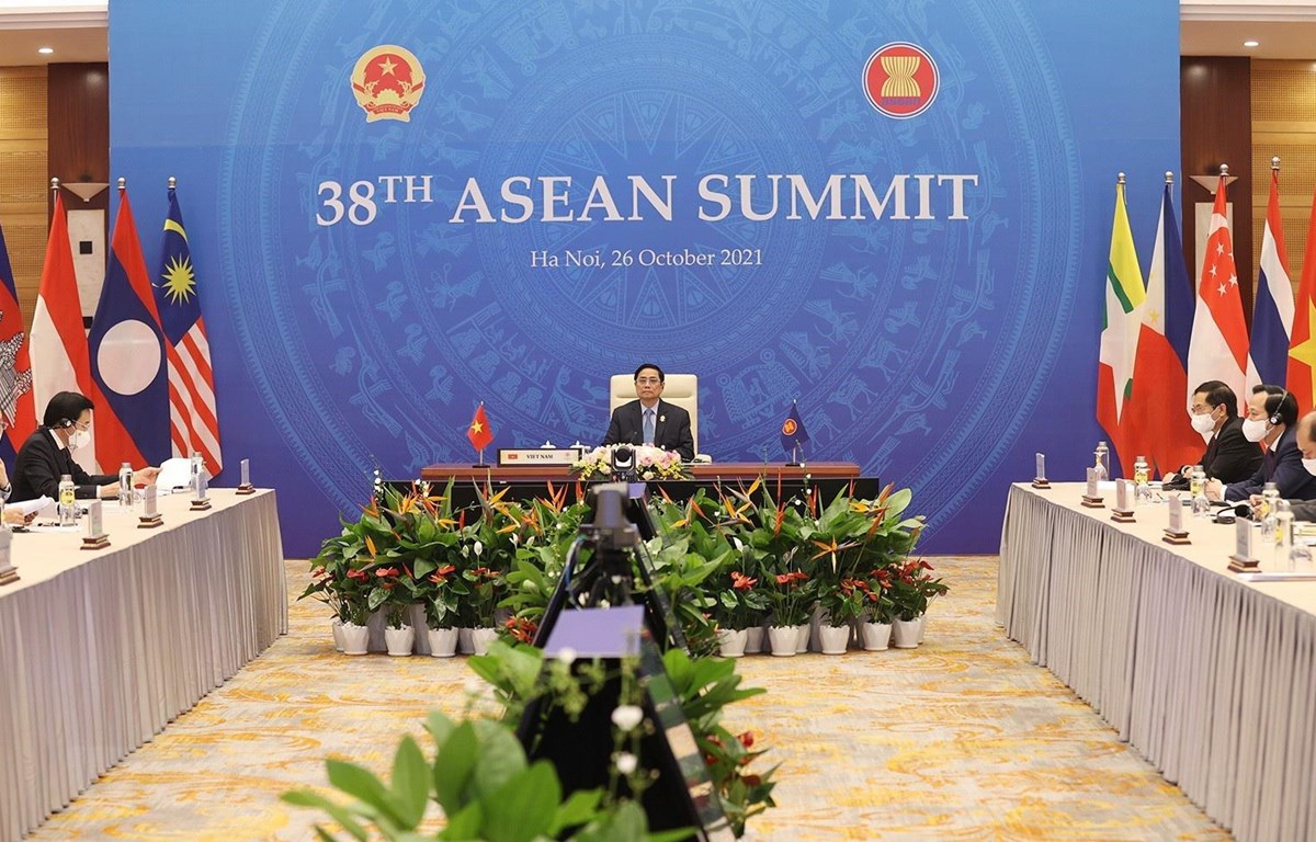 Thủ tướng Phạm Minh Chính tham dự Hội nghị cấp cao ASEAN lần thứ 38 tại điểm cầu Hà Nội. (Ảnh: Dương Giang/TTXVN)