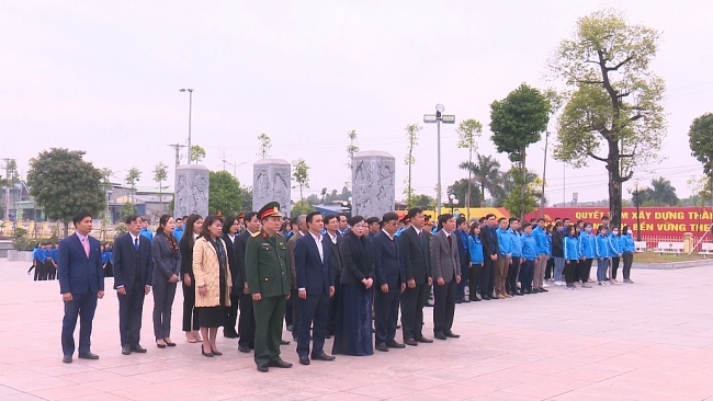 Dâng hương tưởng niệm các anh hùng liệt sỹ Thanh niên xung phong Đại đội 915, đội 91 Bắc Thái
