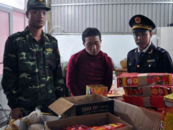 Bắt giữ vụ vận chuyển 52kg pháo lậu tại Quảng Ninh