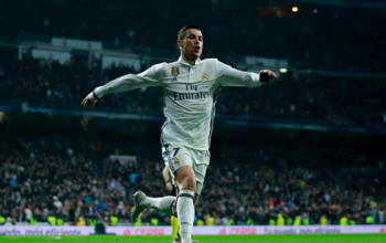 Ronaldo tỏa sáng, Real thắng đậm Sociedad