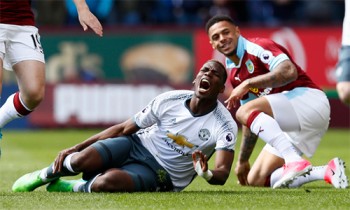 Man Utd có thể mất thêm Pogba ở trận derby Manchester