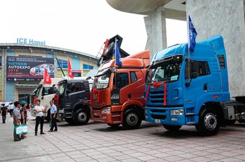 Vietnam AutoExpo 2017 - đất diễn cho xe tải, xe buýt