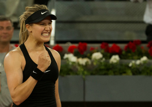 bouchard loai sharapova sau ba gio dua suc ben