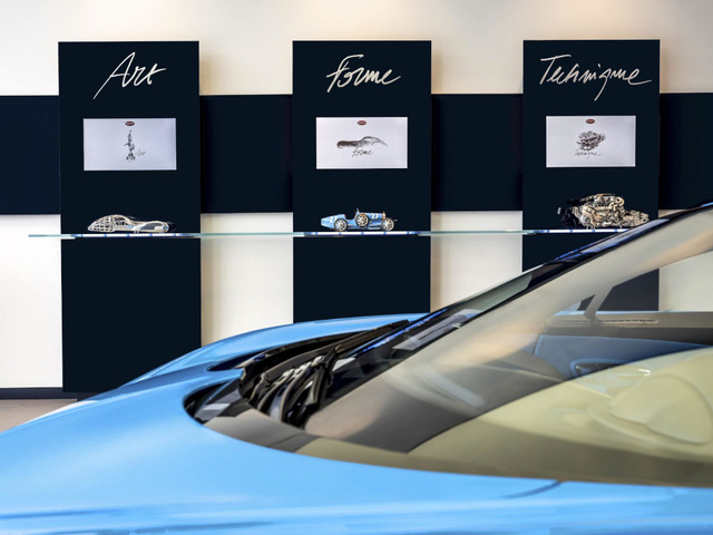 bugatti khai truong showroom lon nhat the gioi tai dubai