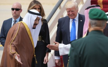 Tổng thống Mỹ Donald Trump “bội thu” ở Saudi Arabia