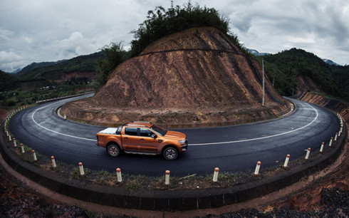 ford ranger wildtrak 22l at 4x4 moi co gi noi bat