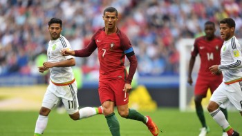 C.Ronaldo chơi ấn tượng, Bồ Đào Nha vẫn bị Mexico cầm hòa