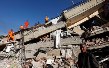 Thổ Nhĩ Kỳ hứng chịu động đất lớn 6,7 độ richter kèm sóng thần