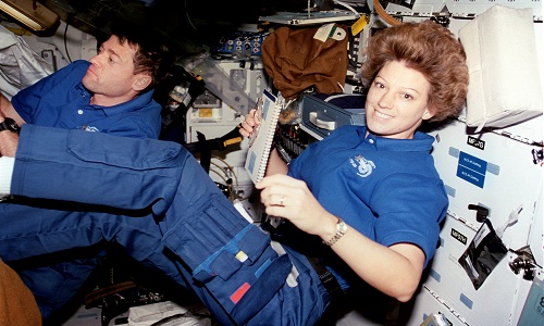 Lý do NASA từng quay lưng với phi hành gia nữ