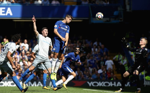 morata toa sang chelsea tro lai voi cuoc dua vo dich