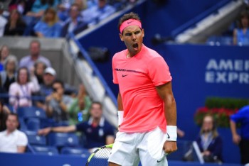 Mỹ mở rộng: Nadal khởi đầu dễ, Federer vất vả thoát hiểm