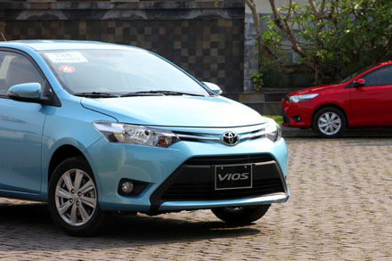 Vì sao chỉ có Toyota Vios sản xuất trước năm 2013 bị triệu hồi vì lỗi túi khí?