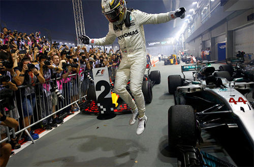 ferrari som gap nan hamilton ve nhat tai singapore