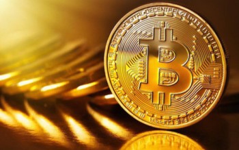 Có nên buộc tiền ảo Bitcoin giao dịch qua sàn giao dịch tập trung?