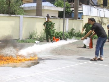 Cảnh sát Phòng cháy và Chữa cháy Thái Nguyên " Vì nước quên thân, vì dân phục vụ"