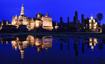 Khám phá công viên lịch sử Sukhothai Thái Lan