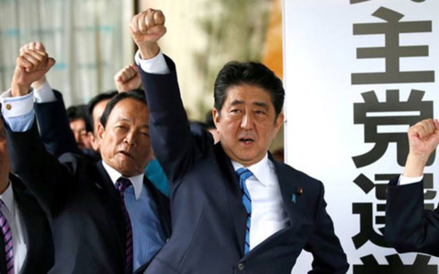 Tổng tuyển cử sớm ở Nhật Bản, sự “khôn ngoan” của Thủ tướng Abe?