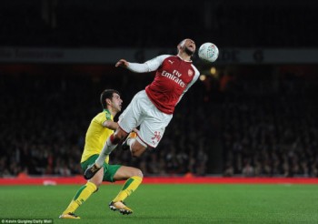Sao trẻ tỏa sáng, Arsenal lội ngược dòng nghẹt thở trước Norwich