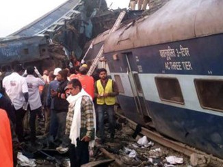 Ít nhất 142 người đã chết trong vụ tai nạn tàu hỏa thảm khốc ở Ấn Độ