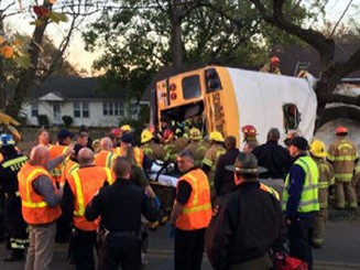 Tai nạn xe buýt ở Mỹ làm 6 trẻ em thiệt mạng